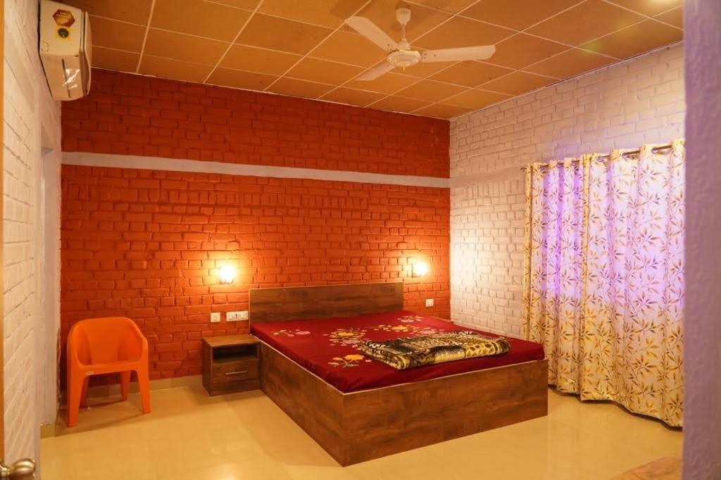 Brick Field Hotel พาราณสี ภายนอก รูปภาพ