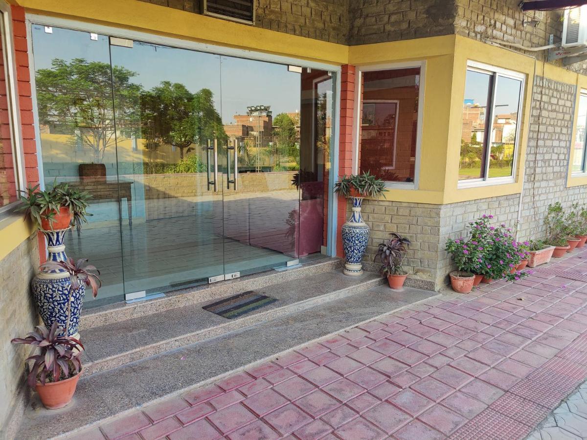 Brick Field Hotel พาราณสี ภายนอก รูปภาพ